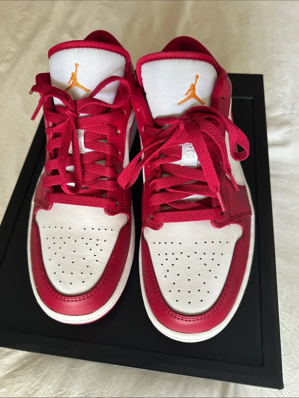 Jordan 1 low Cardinal Red